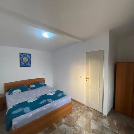 Δωμάτια σε οικογενειακή κατοικία Casa Ionut *
