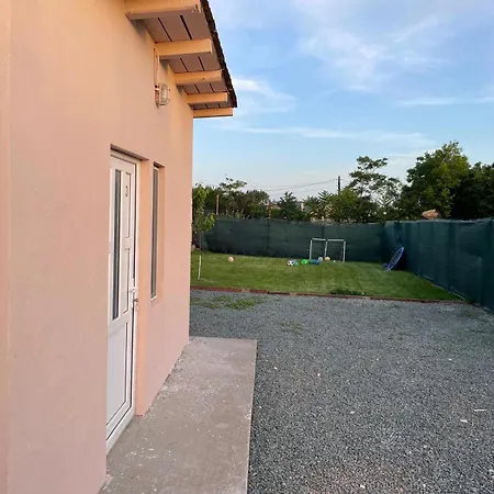 Casa Ionut Δωμάτια σε οικογενειακή κατοικία Corbu (Constanta)